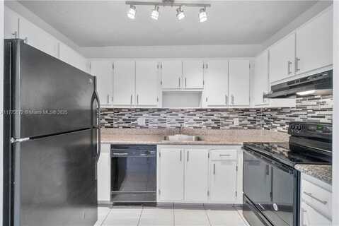 3266 NW 104th Ave, Coral Springs, FL 33065