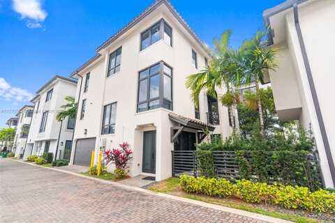 8264 NW 48th Ter, Doral, FL 33166