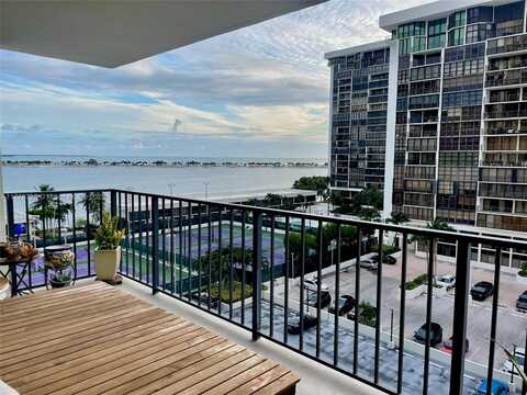 1901 Brickell Ave, Miami, FL 33129