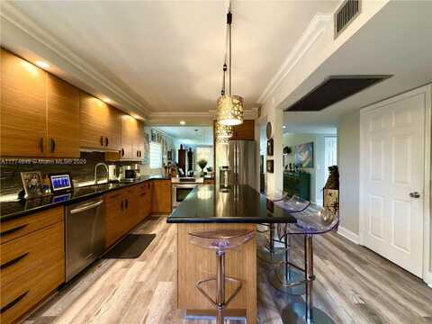 12850 SW 4th Ct, Pembroke Pines, FL 33027
