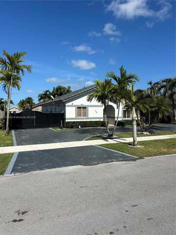 709 SE 13th Ter, Homestead, FL 33033