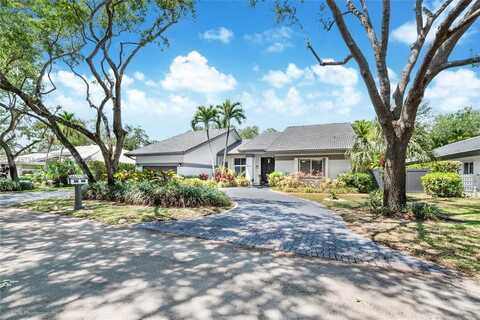 9030 SW 92nd Ct, Miami, FL 33176