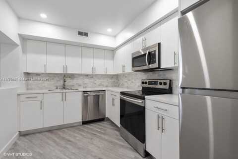 3090 N Course Dr, Pompano Beach, FL 33069