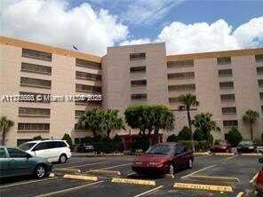 9688 Fontainebleau Blvd, Miami, FL 33172
