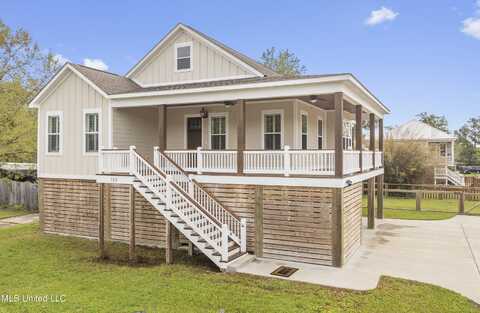 117 Palm Avenue, Pass Christian, MS 39571