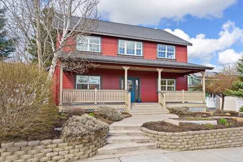 2082 NE Cradle Mountain Way, Bend, OR 97701