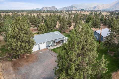 6879 NE 28th Court, Redmond, OR 97756