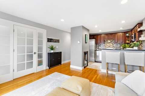 664 Massachusetts Ave, Boston, MA 02118
