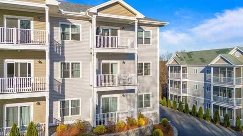 3213 Briarwood Village, Clinton, MA 01510