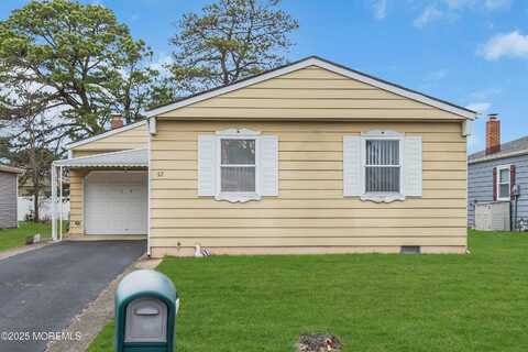 57 Innsbruck Drive, Toms River, NJ 08757