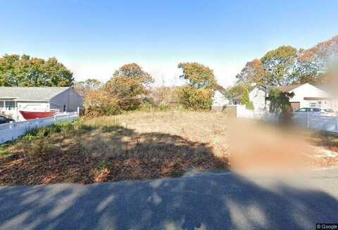 33 Ranch Drive, Shirley, NY 11967