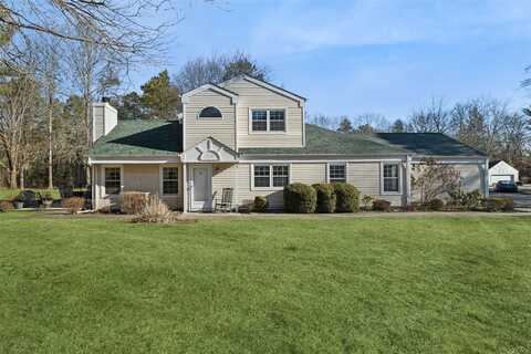 43 Quail Court, Manorville, NY 11949