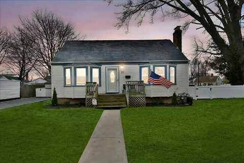 27 Francine Drive N, Massapequa, NY 11758
