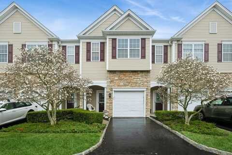 43 Torrey Pine Lane, Bay Shore, NY 11706