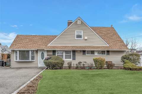 60 Barrister Road, Levittown, NY 11756