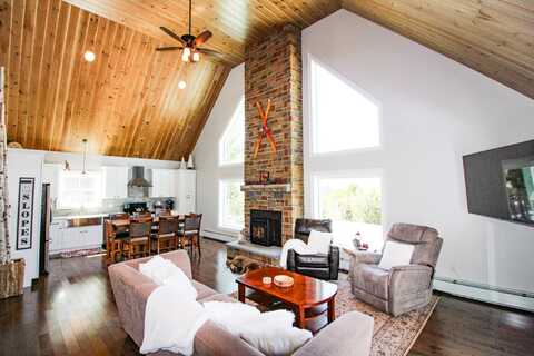28 First Street, Bethel, ME 04217