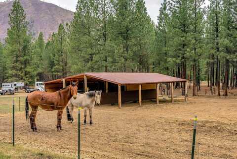 847 Plateau Road, Alberton, MT 59820
