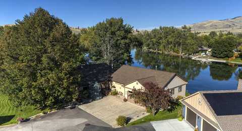 300 Lakeview Court, Lolo, MT 59847