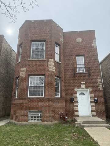 9528 S Prairie Avenue, Chicago, IL 60628