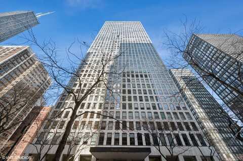 260 E Chestnut Street, Chicago, IL 60611
