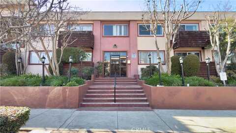 5403 Newcastle Avenue, Encino, CA 91316