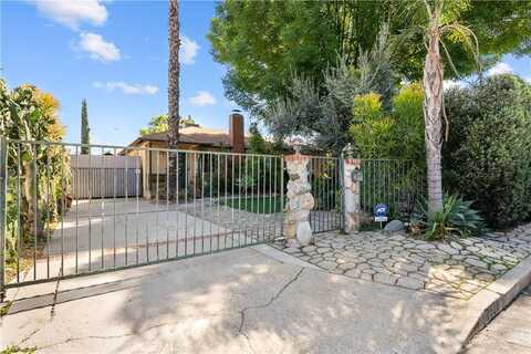 7530 Gaviota Avenue, Lake Balboa, CA 91406