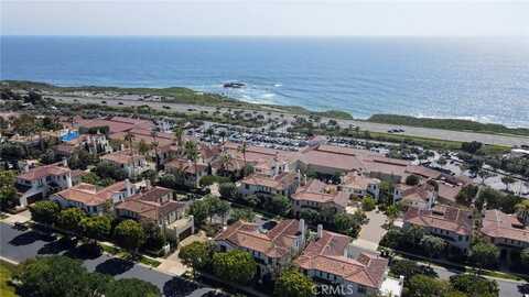 28 Surfspray Blf, Newport Coast, CA 92657