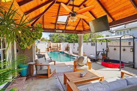 19942 Blythe Street, Winnetka, CA 91306