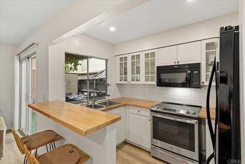 7976 Mission Center Court, San Diego, CA 92108