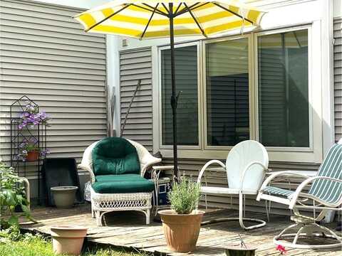 22 East Village Drive, Burlington, VT 05401