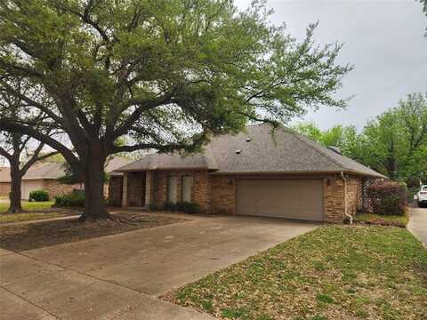 10149 Regent Row Street, Benbrook, TX 76126