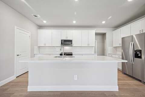 915 Elijah Lane, McKinney, TX 75069