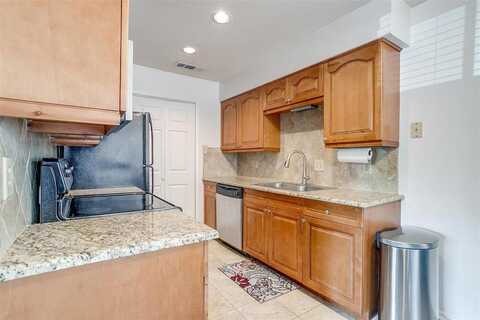 5716 Cedar Creek Drive, Benbrook, TX 76109