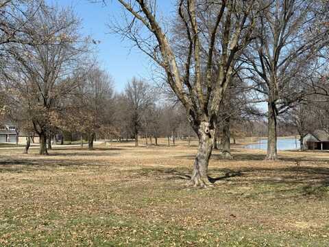 5336 E Red Oak Ln, Olney, IL 62450