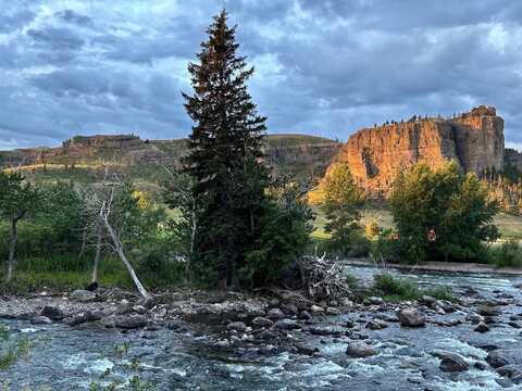 1258 Stillwater Falcon Ledge, Nye, MT 59061