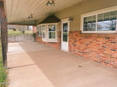 1612 Co Rd 150, Carthage, MO 64836
