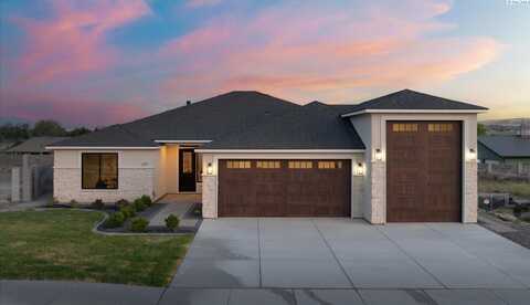 671 Cortona Way, Richland, WA 99352