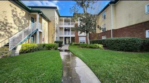 10110 WINSFORD OAK BOULEVARD, TAMPA, FL 33624