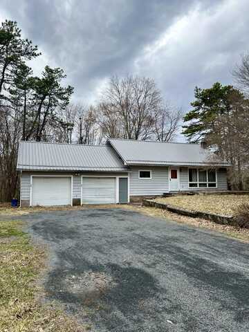 697 Wooddale Road, East Stroudsburg, PA 18302