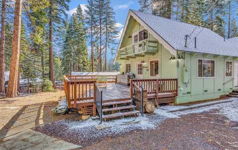 542 Manzanita Way, Lake Almanor, CA 96137