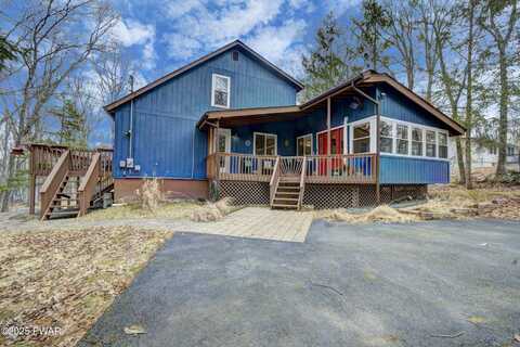 102 Golden Eagle Terrace Place, Milford, PA 18337