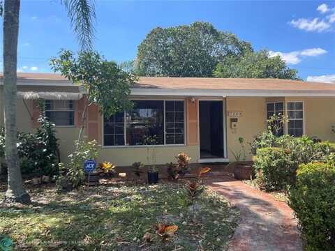 7140 Fillmore St, Hollywood, FL 33024