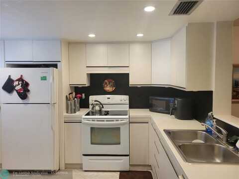 3201 Portofino Pt, Coconut Creek, FL 33066