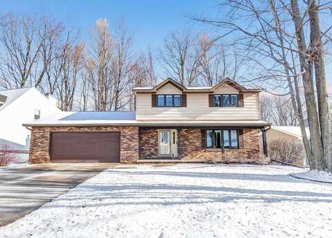 2426 IRONWOOD Drive, GREEN BAY, WI 54304