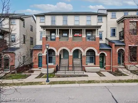 3881 FORESTER Boulevard, Auburn Hills, MI 48326