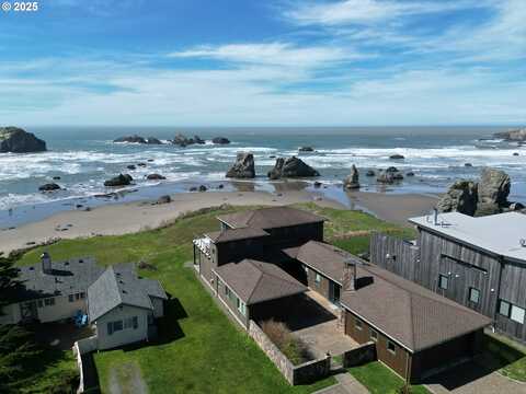 1950 BEACH LOOP DR, Bandon, OR 97411