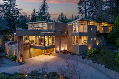 5525 SW WOODS CT, Portland, OR 97221