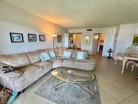 5981 Via Vermilya, Lake Worth, FL 33462