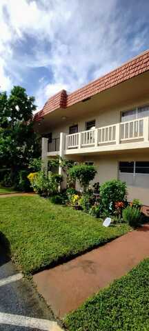 2 Abbey Lane, Delray Beach, FL 33446
