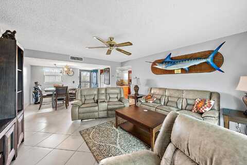 729 Lori Drive, Palm Springs, FL 33461